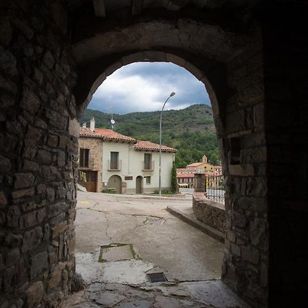 Vallfogona de Ripolles El Reliquier De Vallfogona Del Ripolles מראה חיצוני תמונה