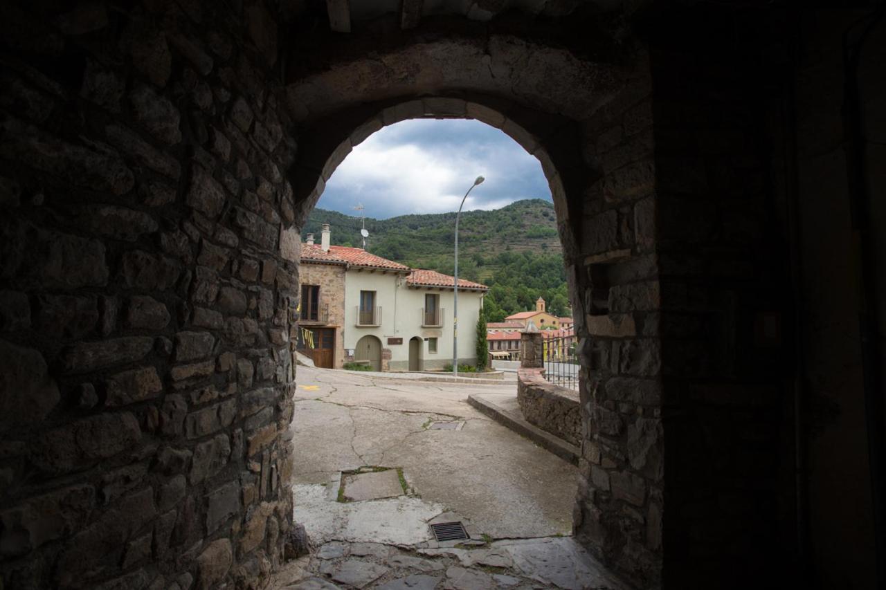 Vallfogona de Ripolles El Reliquier De Vallfogona Del Ripolles מראה חיצוני תמונה